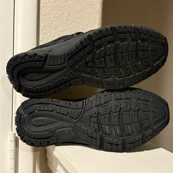 Brooks Revel 3 Black 1103141D077  Running Shoes Sneakers Mens Size 8.5 Medium D - Picture 8 of 10